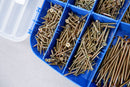 ASSORTED GENERAL PURPOSE WOODSCREWS - TRADE BOX OF 1700 WOOD SCREWS 20mm - 80mm