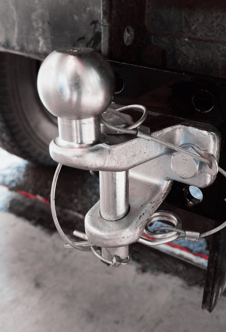 black tow hitch drop plate