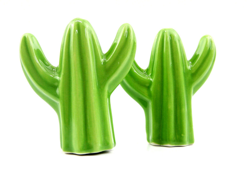 Sass and Belle Novelty Ceramic Salt & Pepper Shaker Pot Condiment Set Table Gift