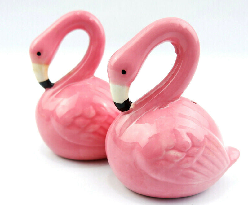 Sass and Belle Novelty Ceramic Salt & Pepper Shaker Pot Condiment Set Table Gift