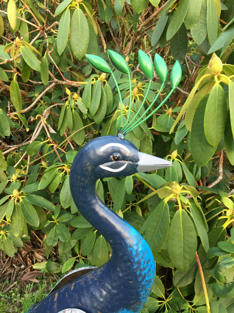 Primus Standing Peacock Hand Crafted Metal Garden Bird Ornament Sculpture PQ1505